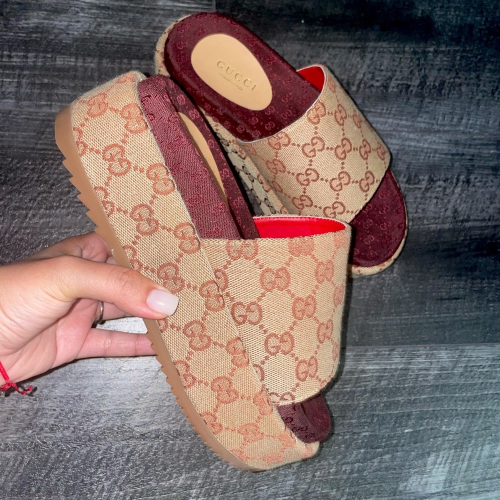 GUCCI platform slides